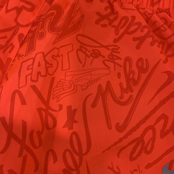 Nike Dri-Fit short active shorts with word design - Picture 6 of 6